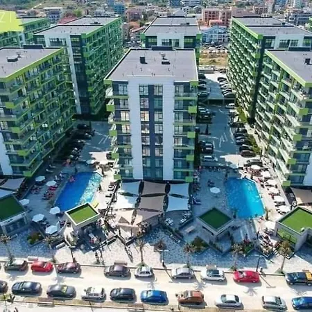 Apartment Front - Pool & *