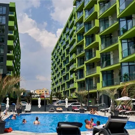 Front - Pool & Apartment